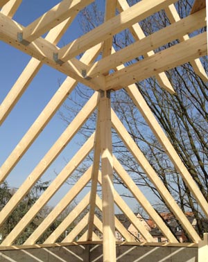 Holzkonstruktion / Gartenhaus